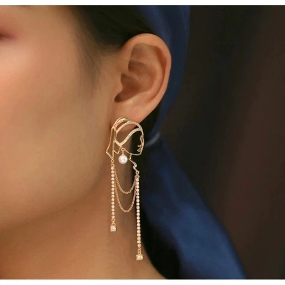 Pearl Long Tassel Abstract Lines Girl with pearl Earrings Portrait‎ Earrings